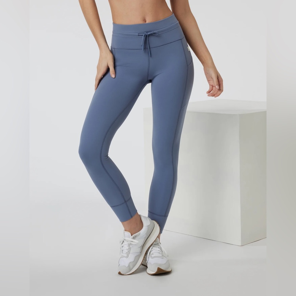 Vuori daily pocket legging color, Mercury size L NWT